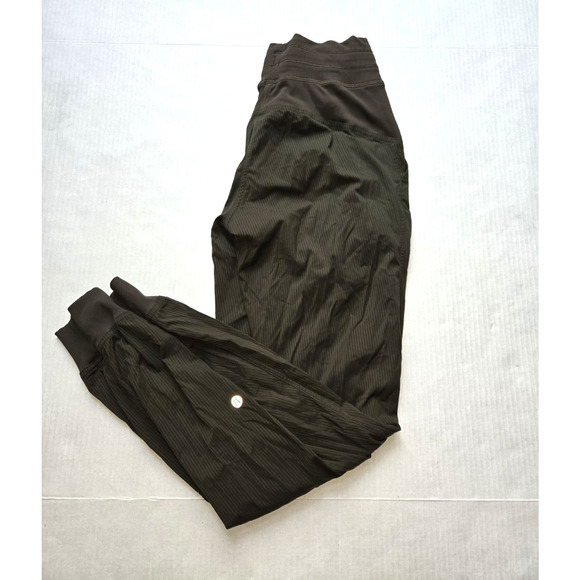 Lululemon Women's‎ Dance Studio Jogger Dark Olive Size 2 Relaxed - Picture 7 of 14